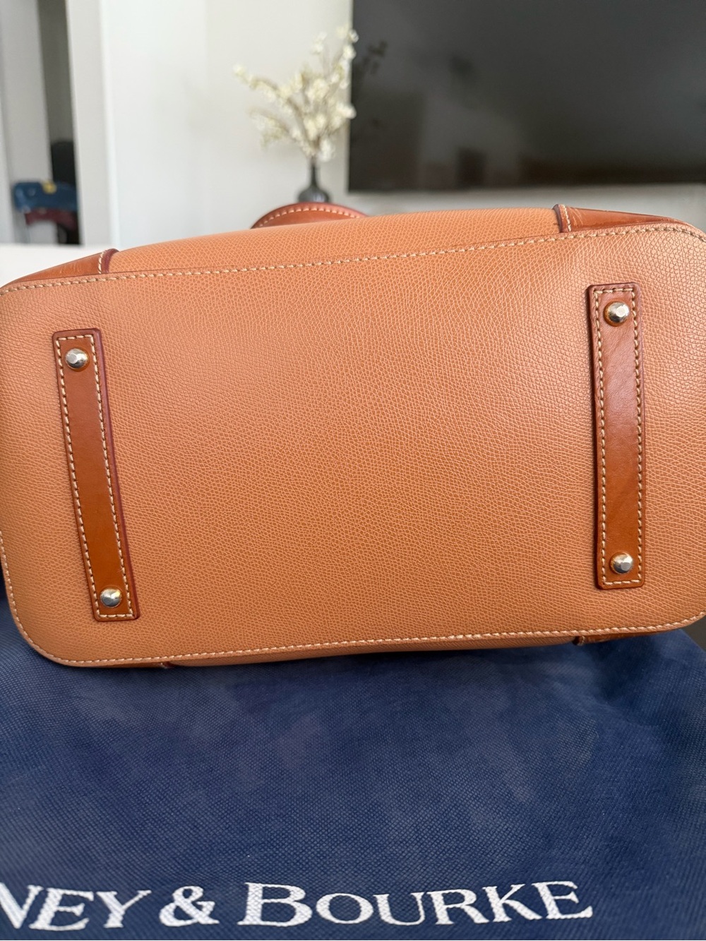 DOONEY & BOURKE | Shelby Shopper - Caramel, Smooth Textured Butterscotch Leather - Picture 5 of 8